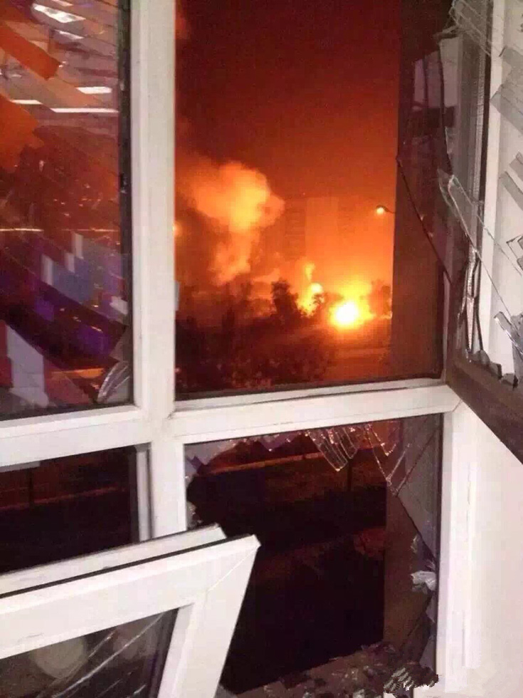 爆炸導(dǎo)致門窗破裂 爆炸導(dǎo)致門窗破裂