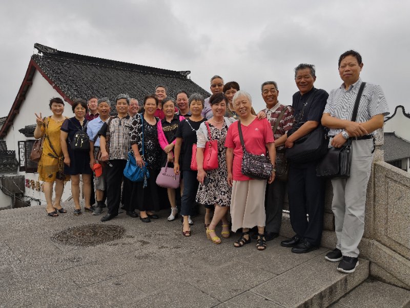 俱樂部領導參觀召稼樓 俱樂部領導參觀召稼樓